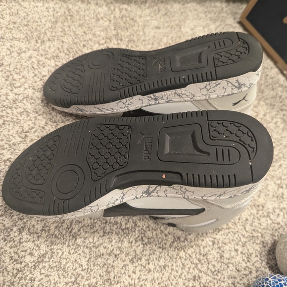 Boys Puma Sneakers - Picture 3 of 5